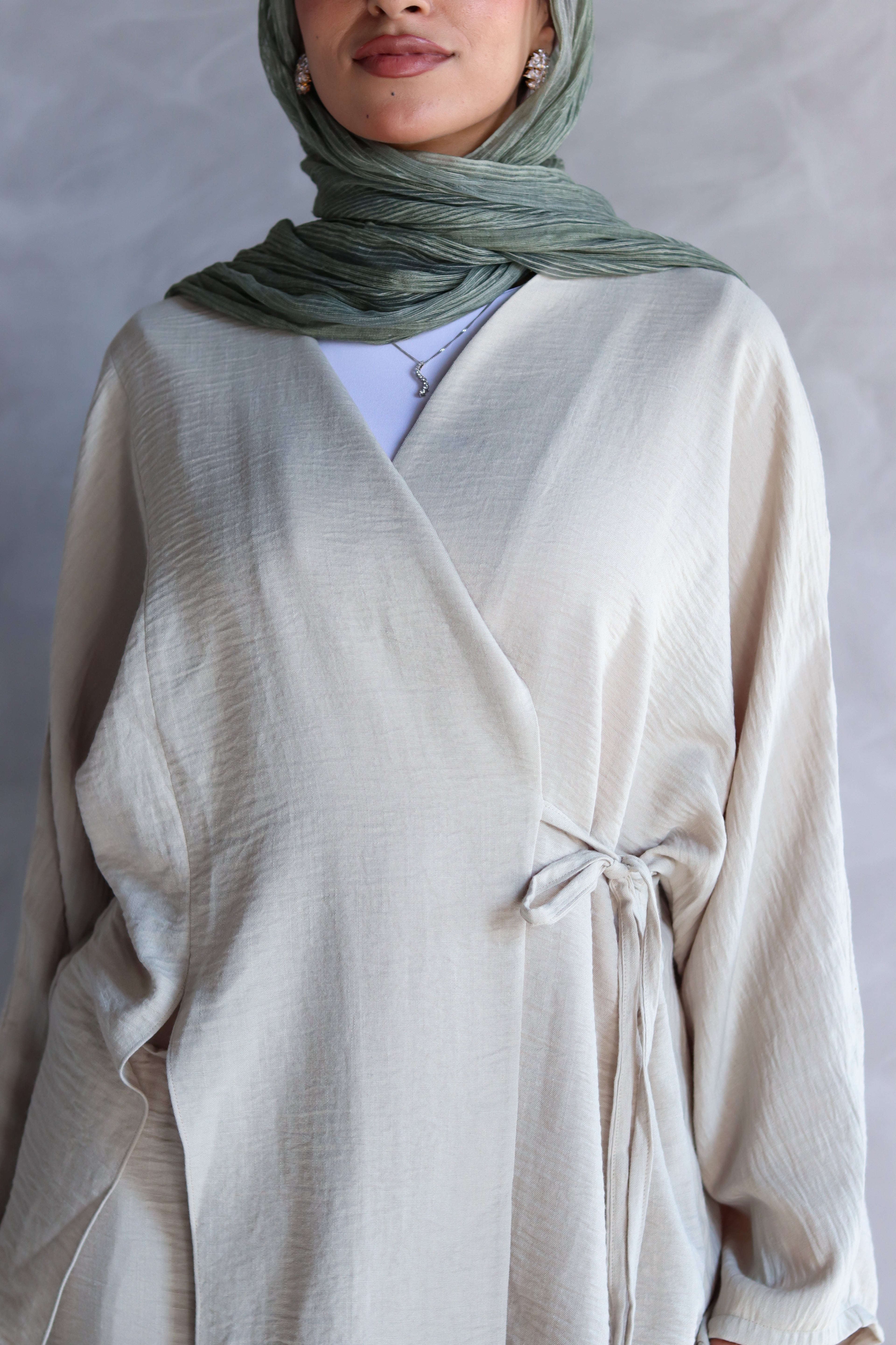 The Basic Knot Set Linen in Beige