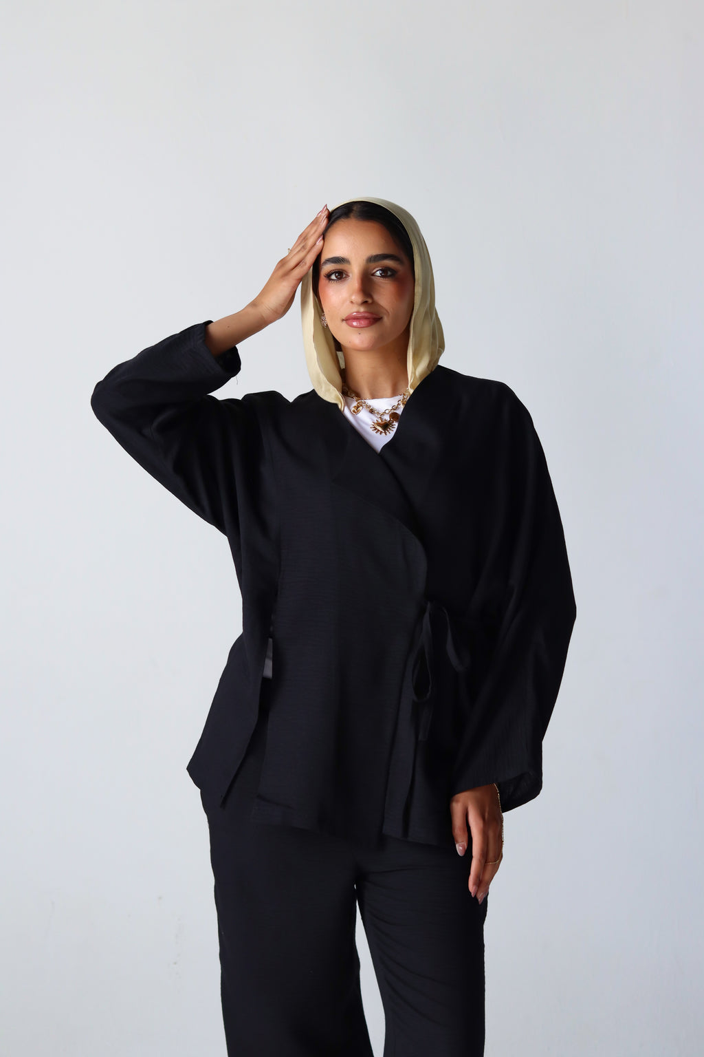 The Basic Knot Linen Top in Black