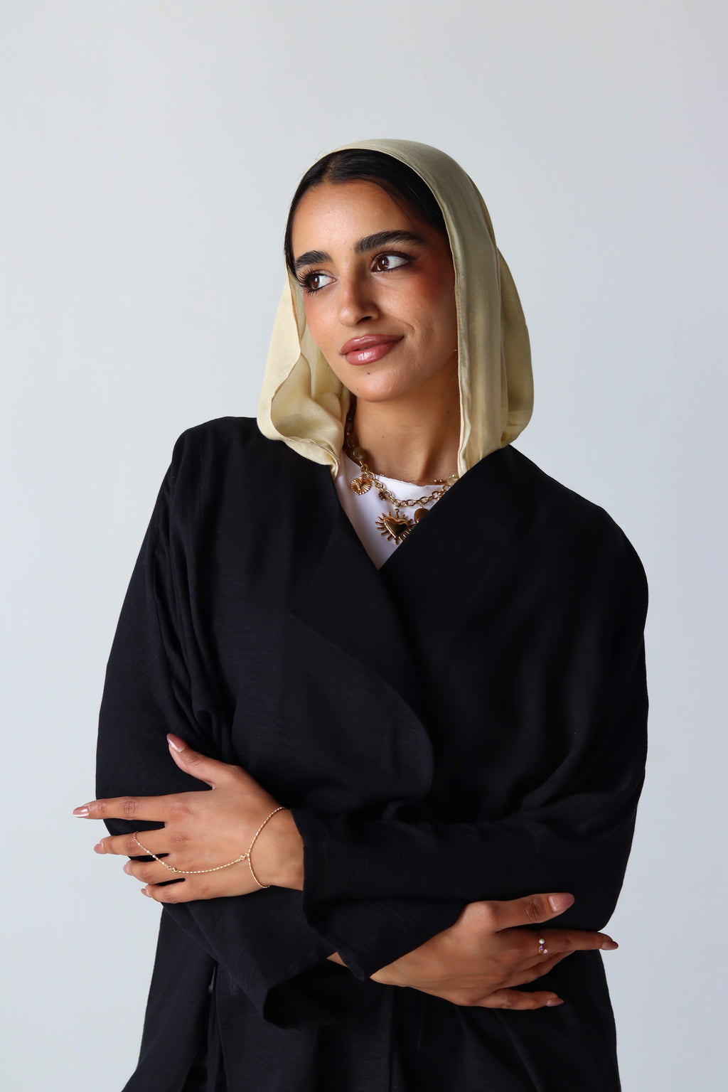 The Basic Knot Linen Top in Black