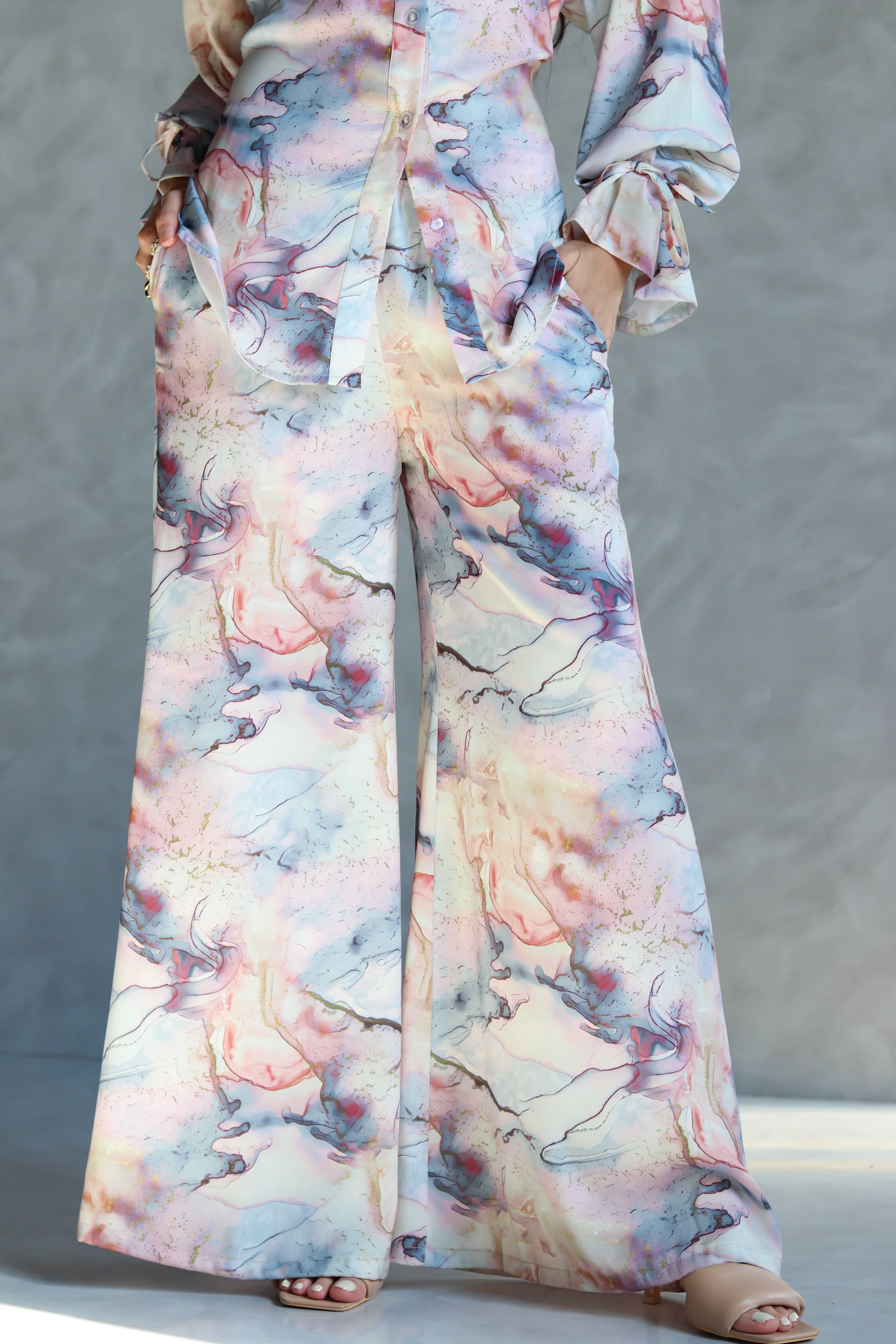 Printed Soft Lace-up Set in Marble