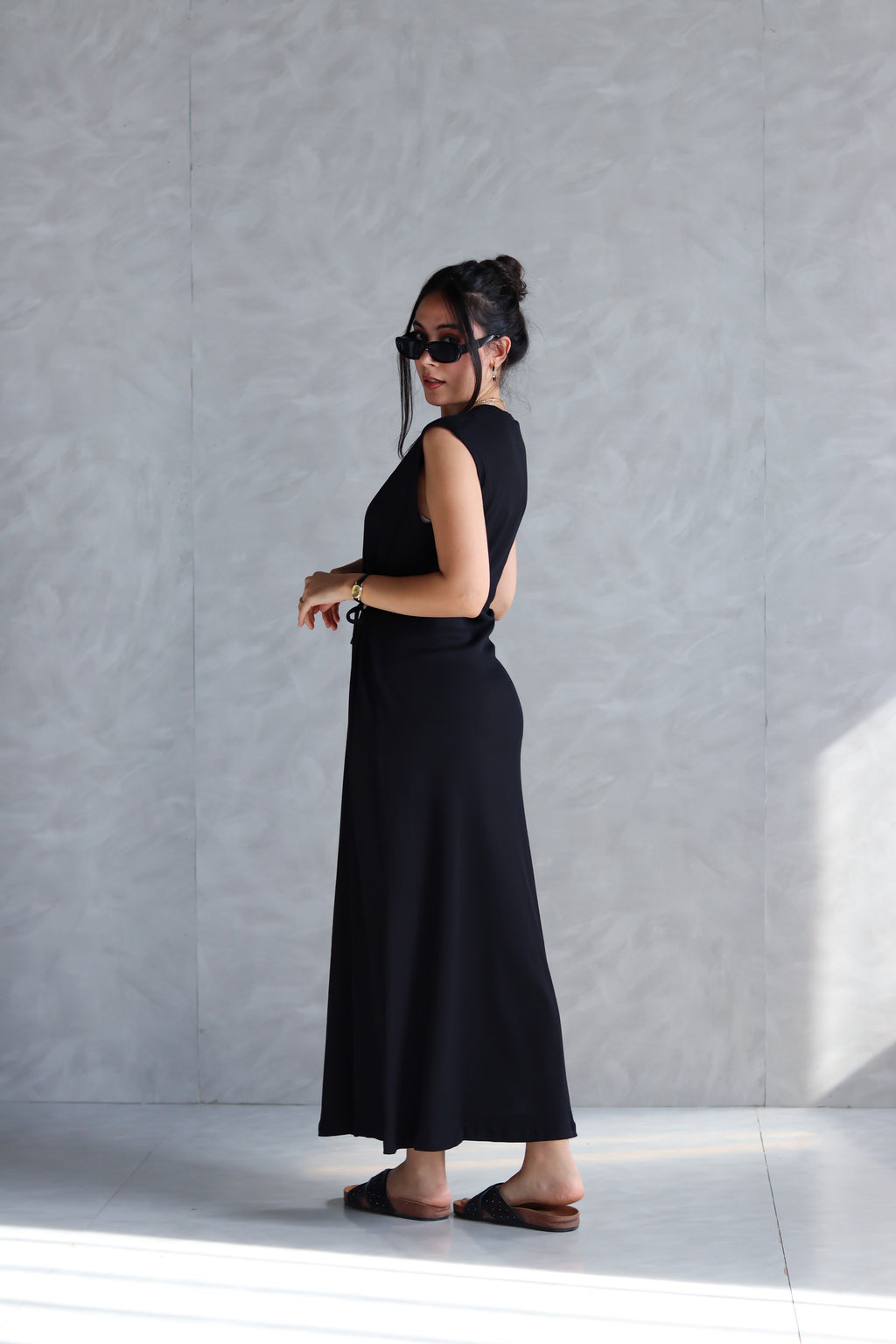 The Ribbed Basic Dress in Black