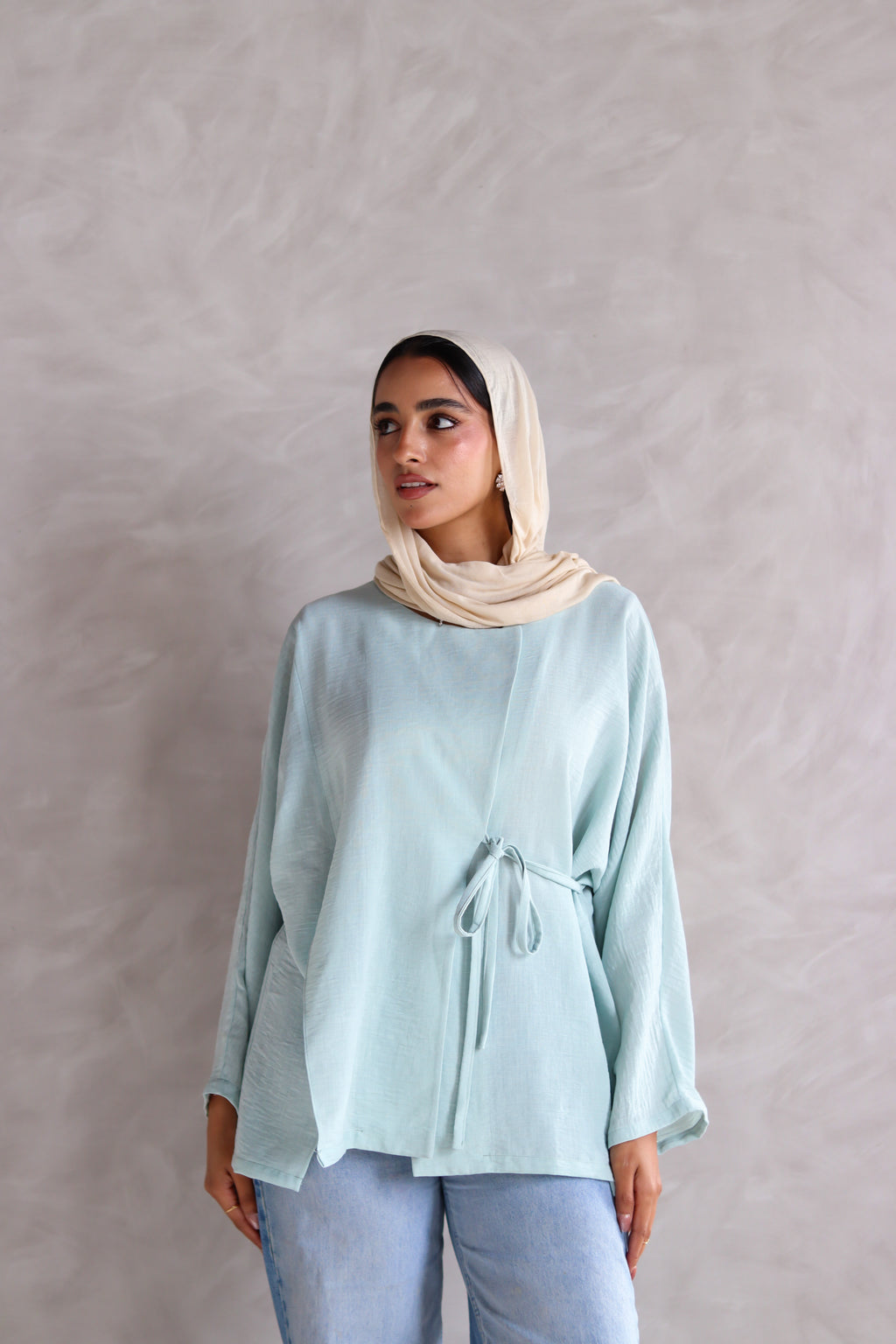The Basic Knot Linen Top in Mint