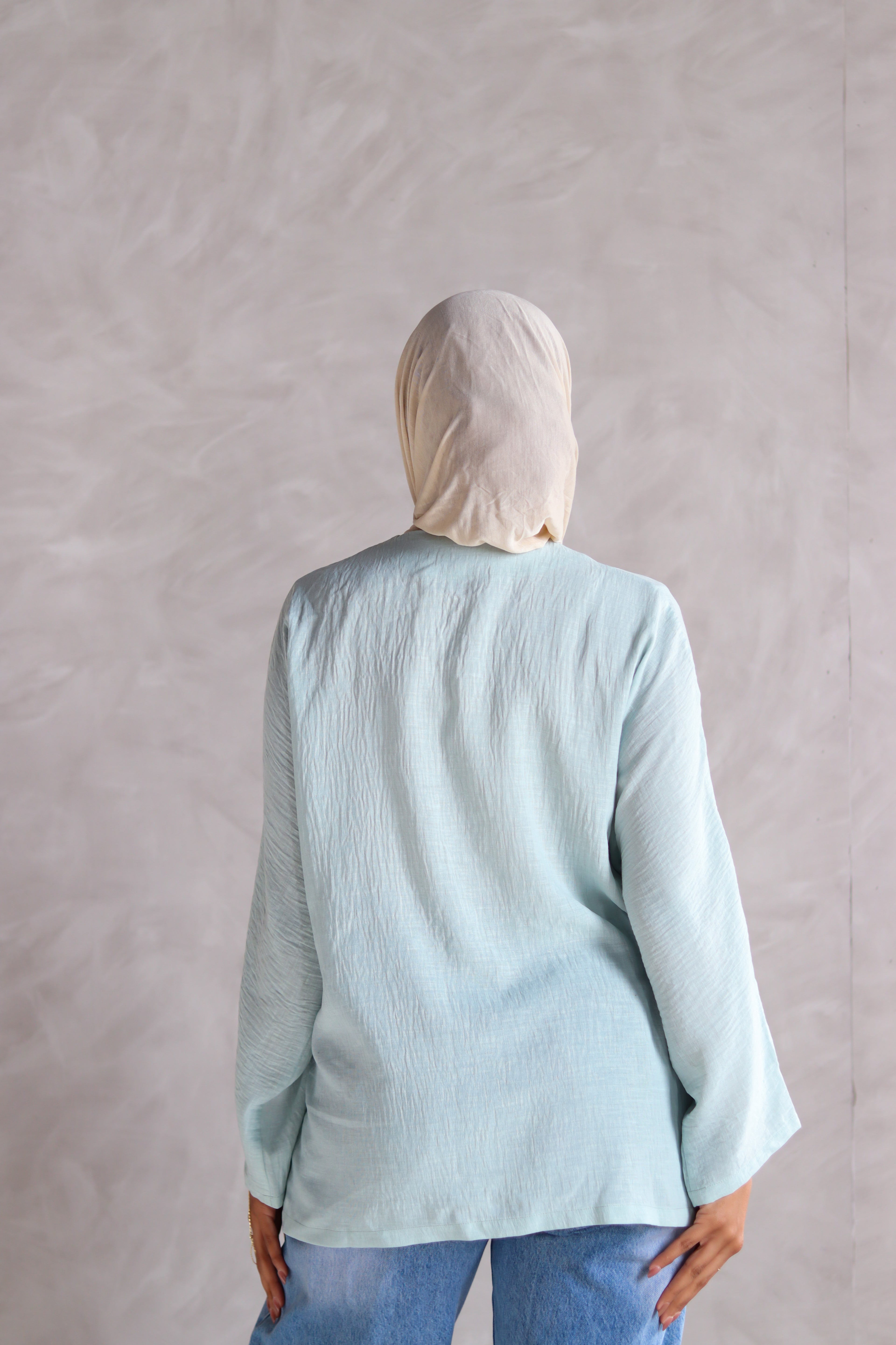 The Basic Knot Linen Top in Mint
