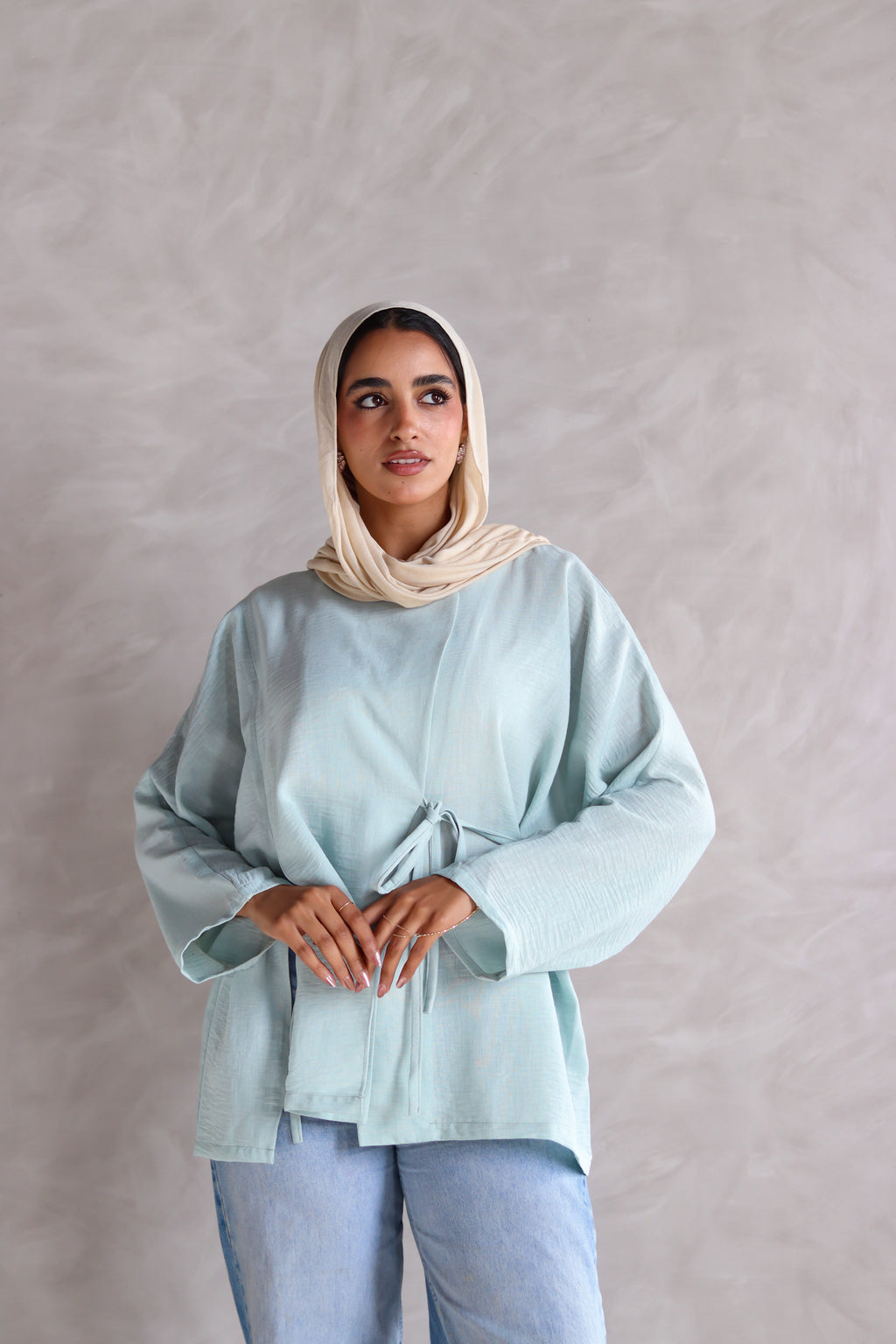 The Basic Knot Linen Top in Mint