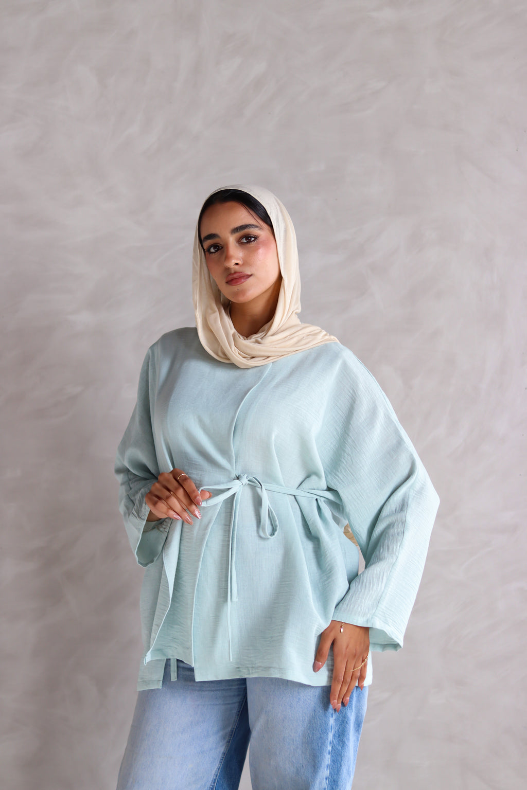 The Basic Knot Linen Top in Mint