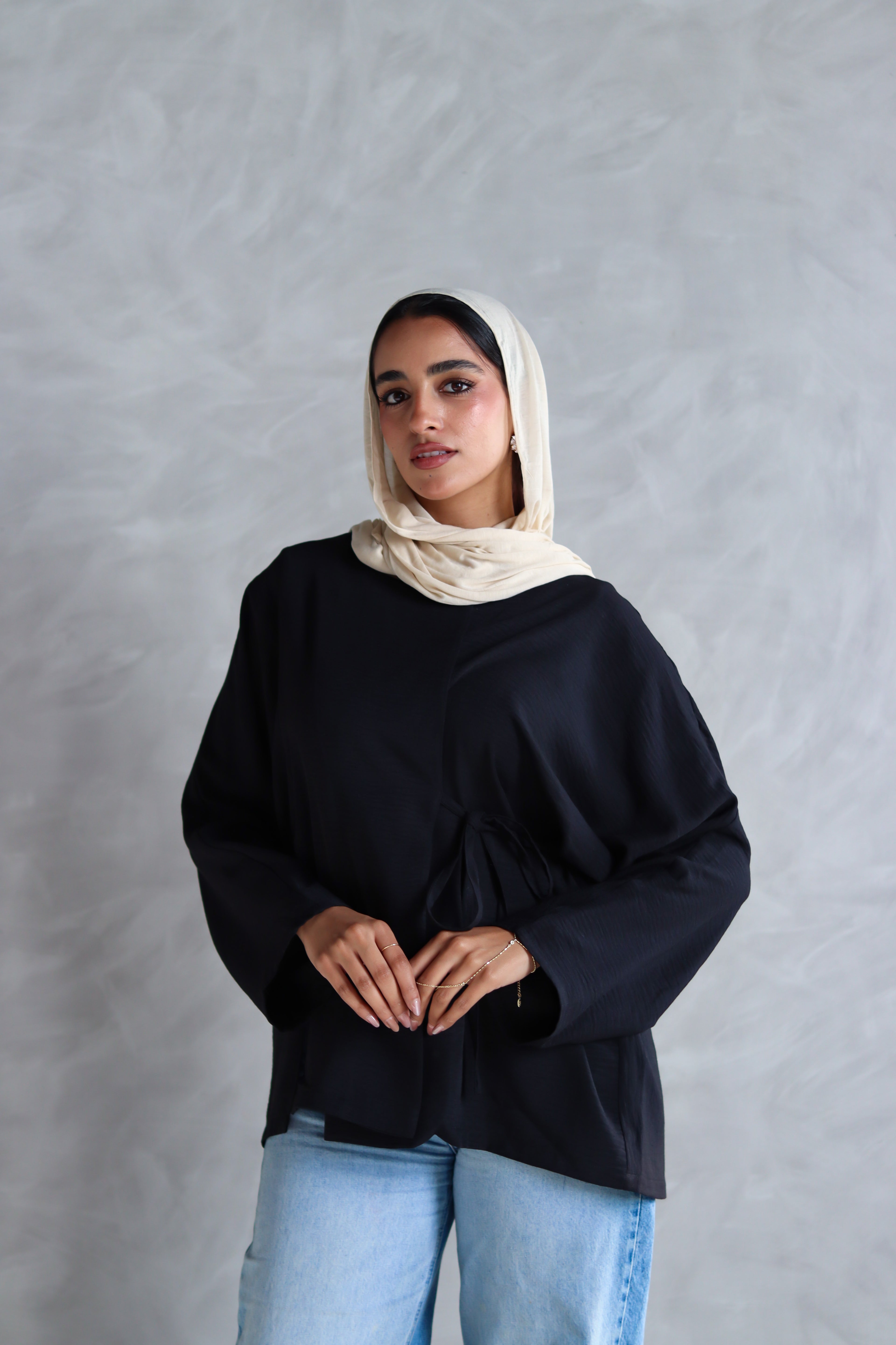 The Basic Knot Linen Top in Black