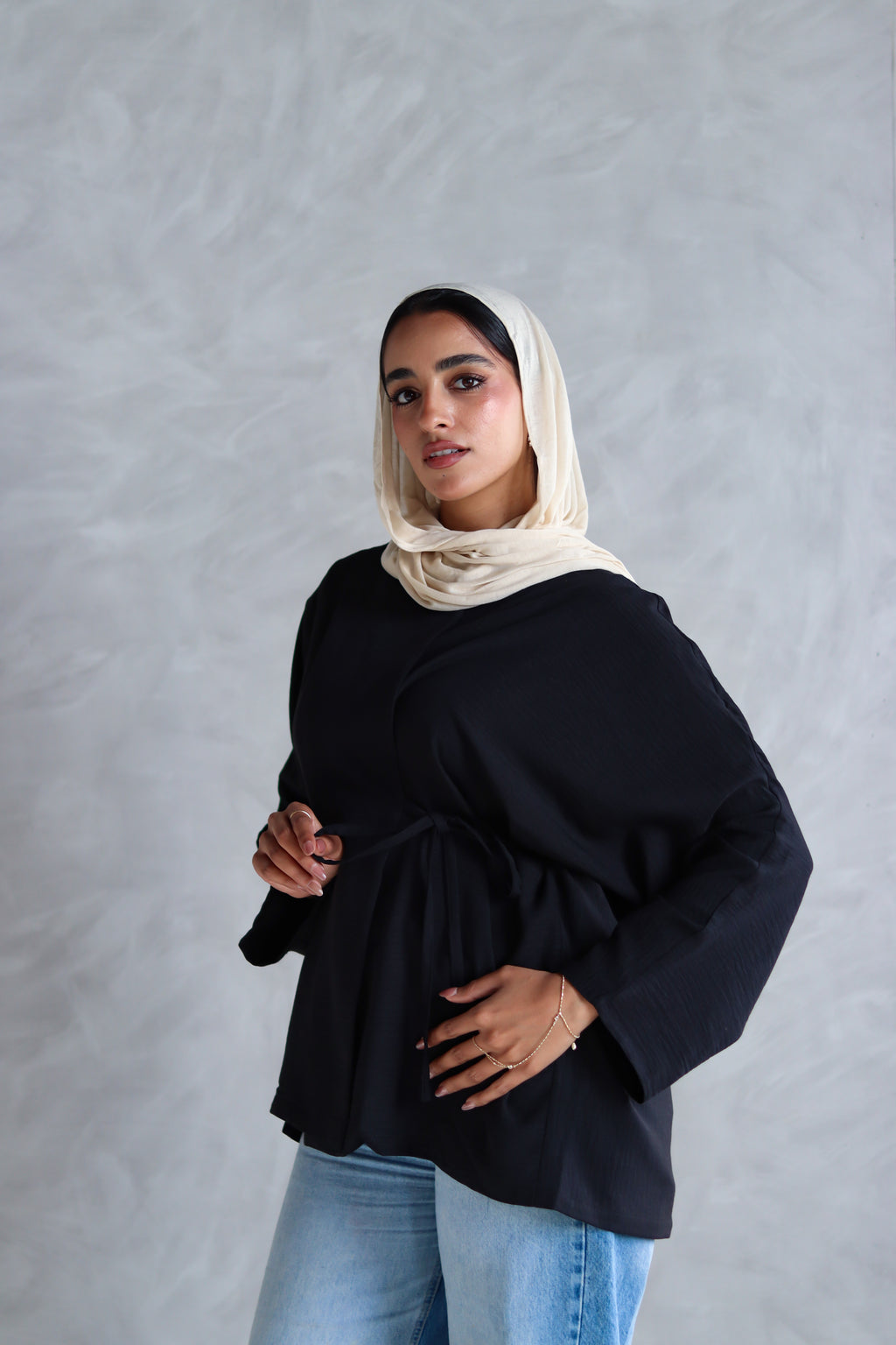 The Basic Knot Linen Top in Black