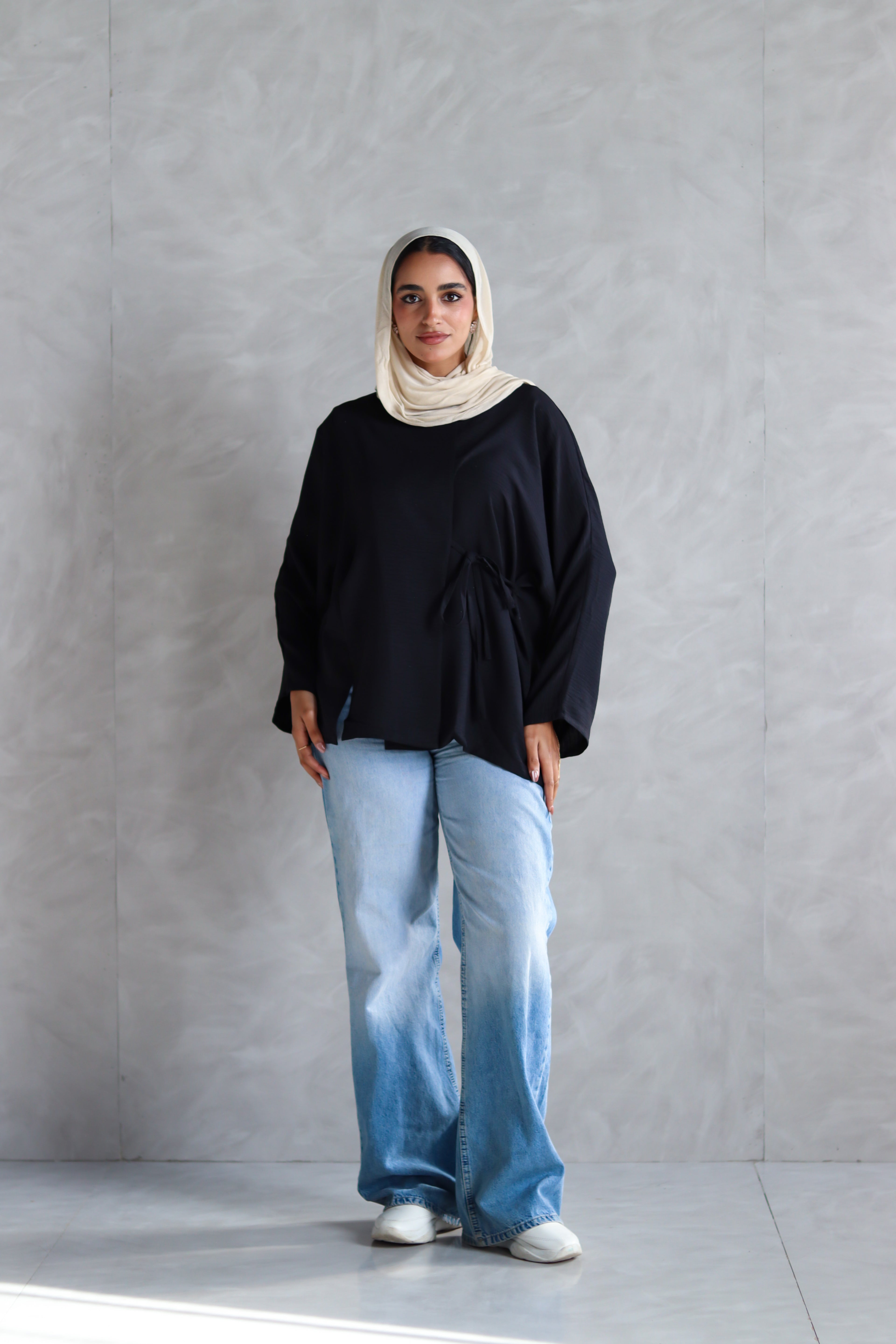 The Basic Knot Linen Top in Black