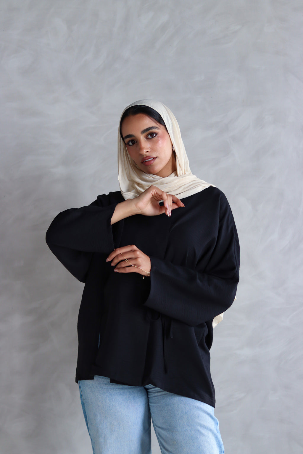 The Basic Knot Linen Top in Black