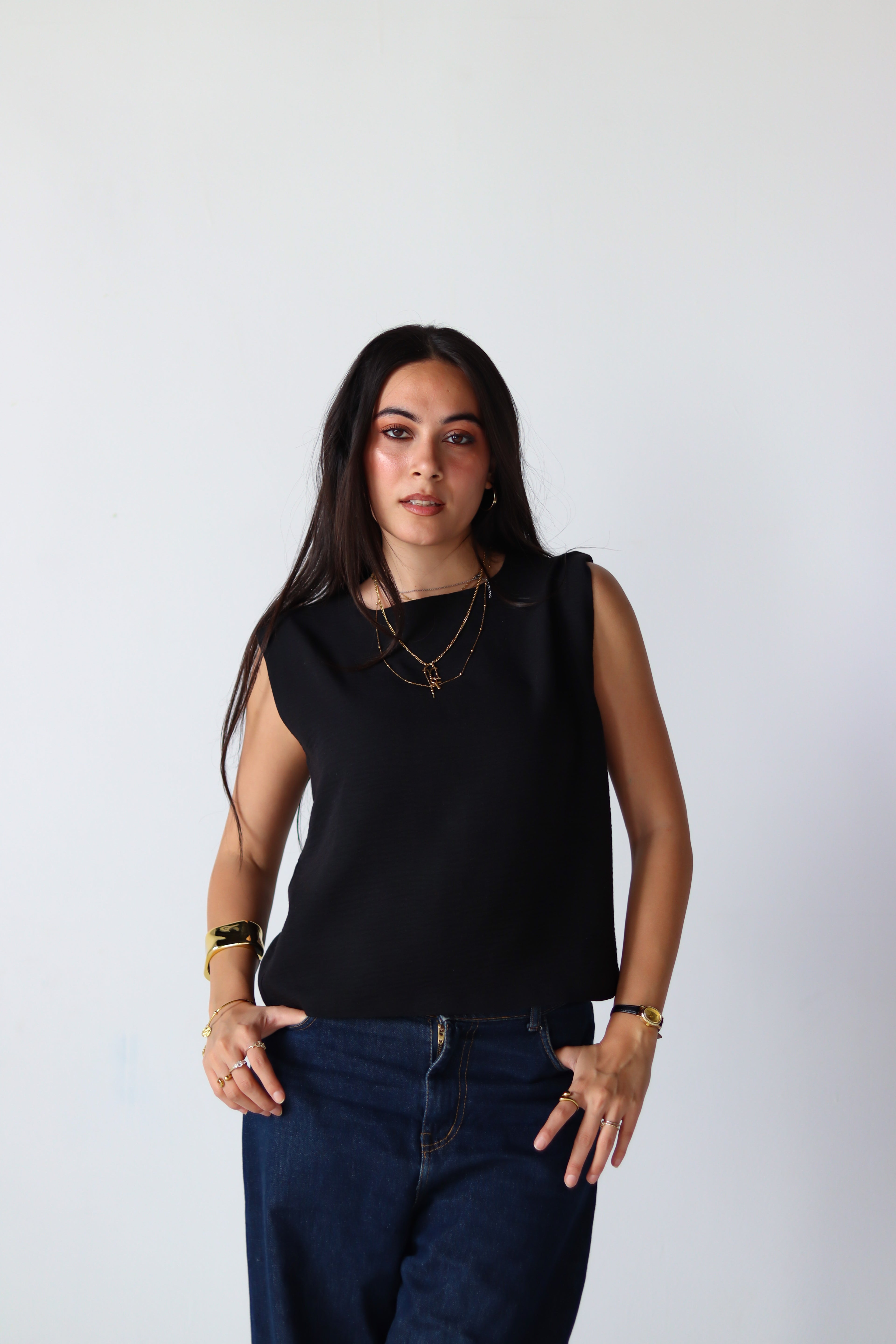 Linen Boxy Balloon Top in Black